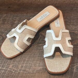 Steven by Steve Madden New York white tan woven slides sandals Harlien 8 EUC